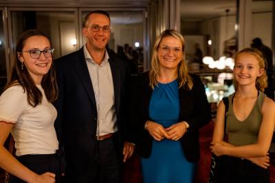 Oliver Nill, Kreisvorsitzender und Christina Stumpp, MdB, stv. Generalsekretrin (des.) zusammen mit den jngsten Anwesenden